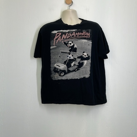 Riot Collective - Medium Pandamonium On A Golf Cart Graphic Short Sleeve T Med - Picture 2 of 9